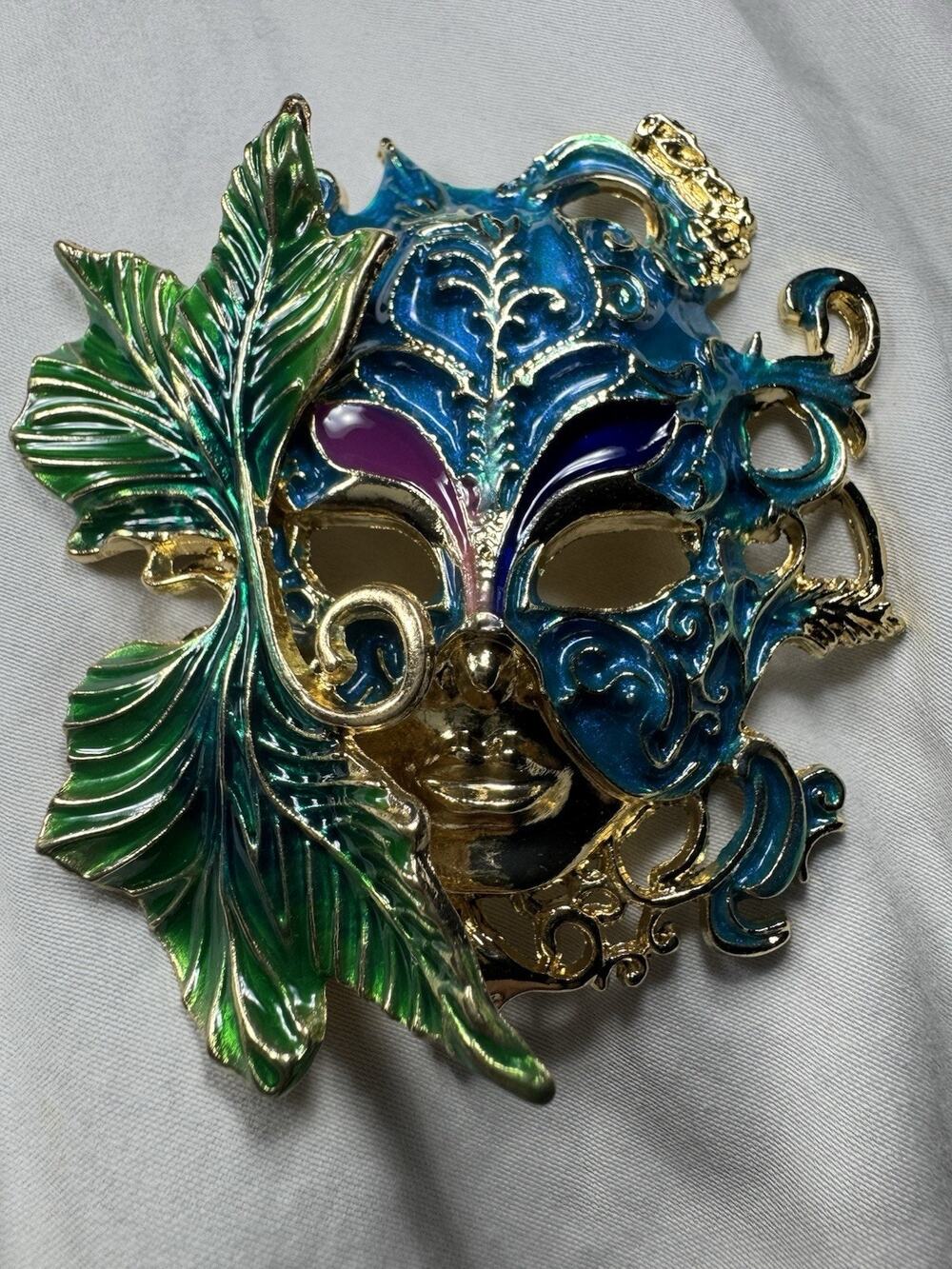Masquerade Mask Brooch Pin Blue Green Enamel Gold Tone Mardi Gras New